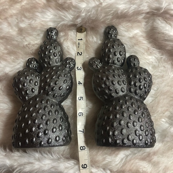 2 Metallic Covered Ceramic Cacti - Picture 3 of 4